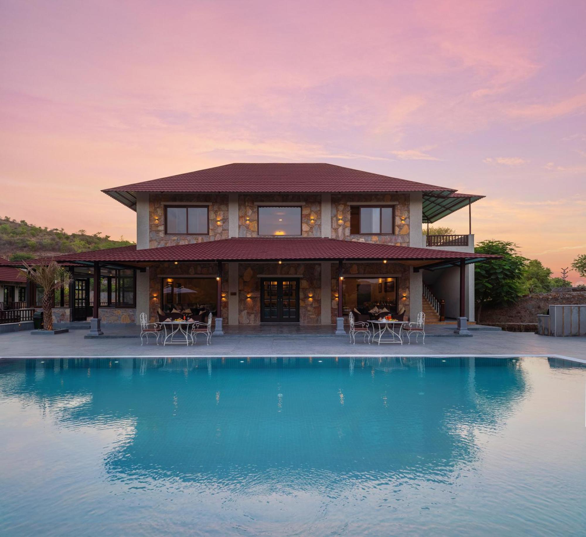 Sarasiruham Resort - Private Pool Villa In Udaipur Buitenkant foto